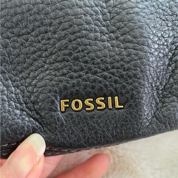 Black and Gold Fossil Shoulder Bag - Picture 3 of 11